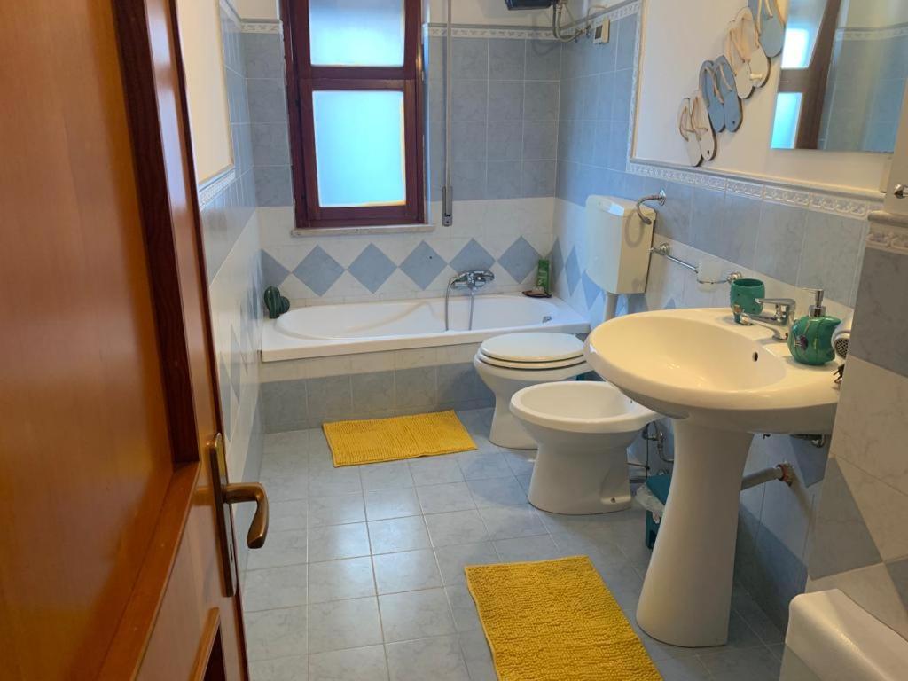 Homestay Rocca Mondello Rooms, And Sea *